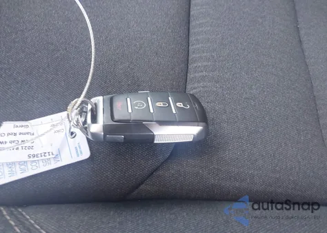 2021 Ram 1500 Big Horn 4X4 5'7 Box из США, поврежденный, VIN 1C6SRFFT4MN829981